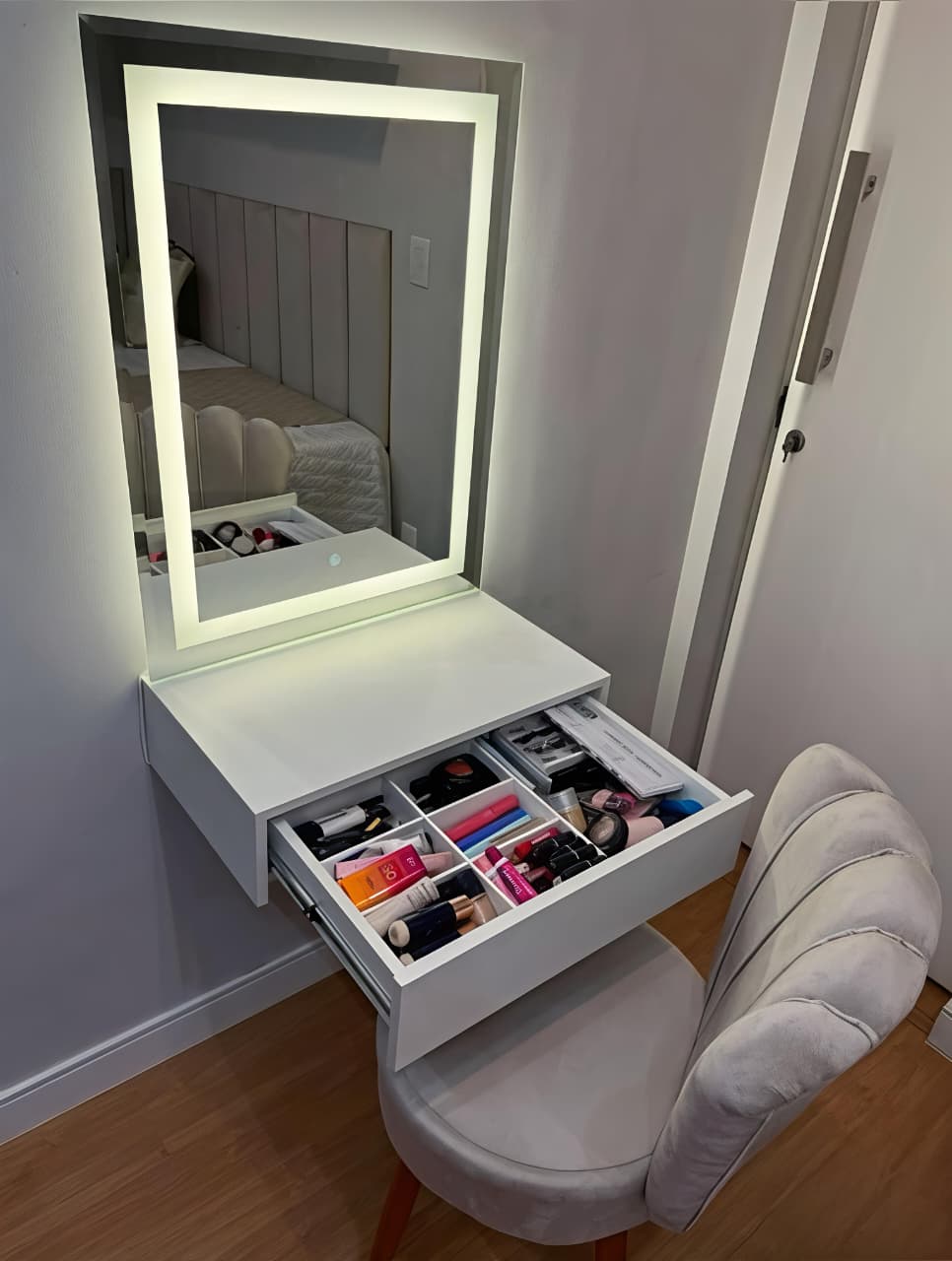 TOCADOR FLOTANTE ESPEJO CUADRADO